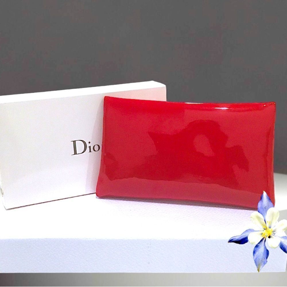 CHRISTIAN DIOR RED PATENT LEATHER CLUTCH WITH RHINESTONES SILVER STAR CH… - Picture 7 of 8
